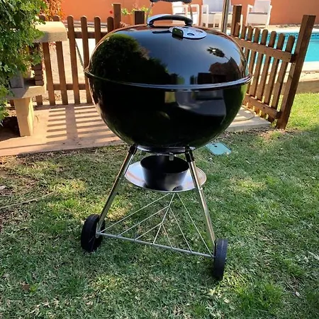 Con Piscina A 50 M De La Playa . * Marbella