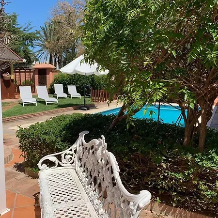 Con Piscina A 50 M De La Playa . Сasa de vacaciones Marbella