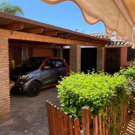 Ferienhaus Con Piscina A 50 M De La Playa . Marbella