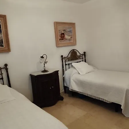 Con Piscina A 50 M De La Playa . Marbellac